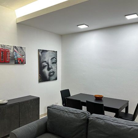 Modern Cenisio Apartment - Self Check-In & Parking Milano Dış mekan fotoğraf