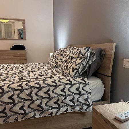 Modern Cenisio Apartment - Self Check-In & Parking Milano Dış mekan fotoğraf